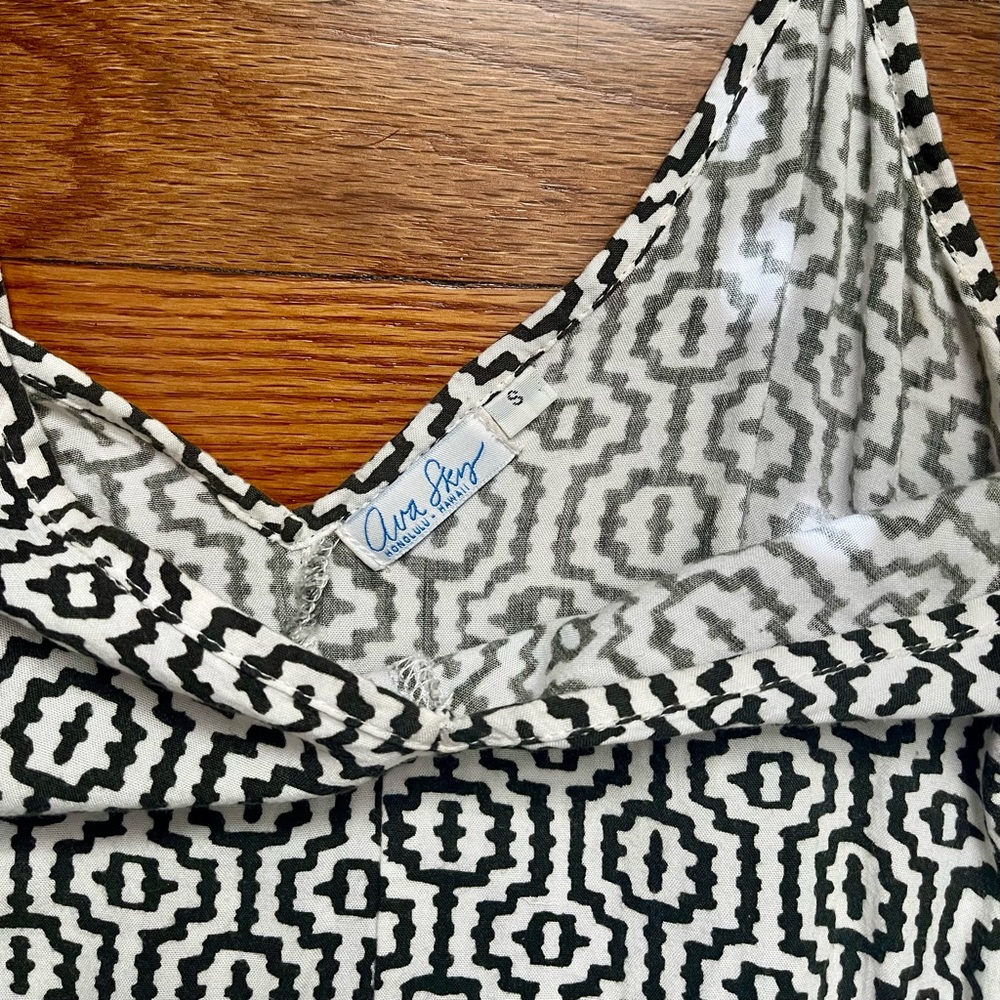 Long Patterned Dress - Picture 3 of 3